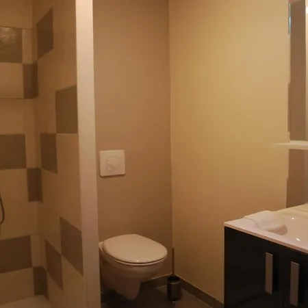 Domaine Du Hiron Ferienhaus *